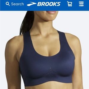Brooks 36C/D Sports Bra, New with tags